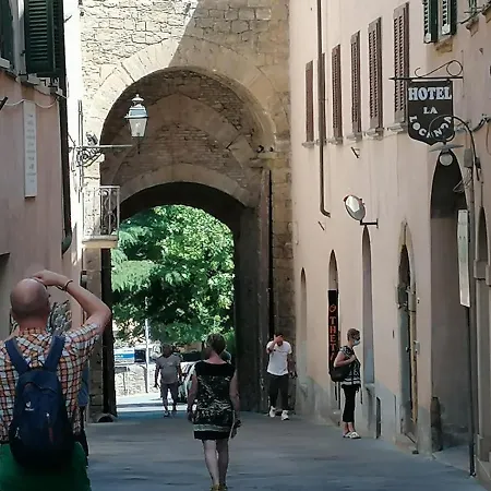 Pensión La Torre Volterra